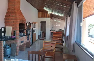 Linda casa em  - sorocaba com 2 dorm  suíte troca por praia de menor valor.