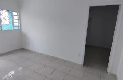 Edicula com 2 dormitorios proximo ao cta em são josé dos campos.