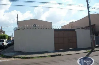 Aluga - casa com 01 quarto - quintal grande - campos elíseos. - total de casa e quintal  - 100 m² - próximo a rua luizs barretos.