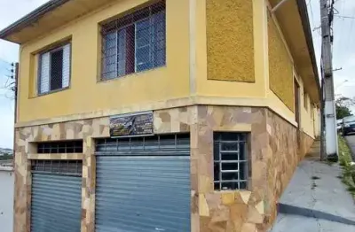 Casa à venda, com 02 pontos comerciais, 04 quartos no total com edícula e quintal, vila gato, braga
