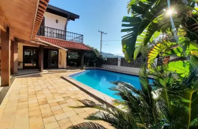 Casa com 5 quartos à venda no Centro, Montenegro 
