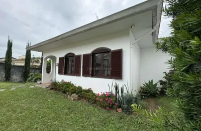 Casa atemporal, tradicional, localizada no bairro mais valorizado da cidade! - progresso