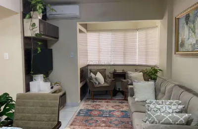 Apartamento no centro de montenegro, em frente ao nacional