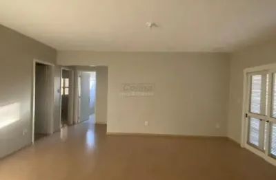 Amplo apartamento na buarque de macedo! faça tudo do seu dia-a-dia à pé.