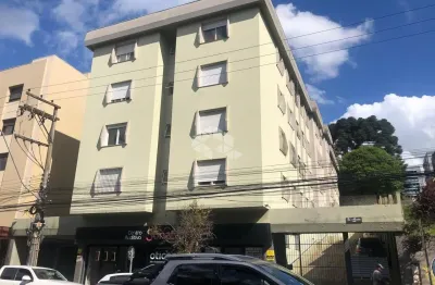 Apartamento com 2 Quartos e 1 box coberto no Centro de Caxias do Sul