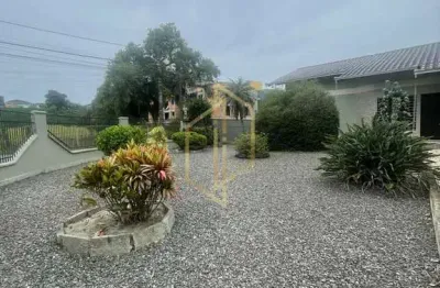 Casa com 3 quartos à venda na Rua Treze de Maio, Iririú, Joinville