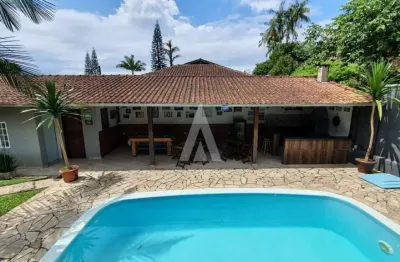 Casa com 3 quartos à venda na rua arthur mendes, --, costa e silva, joinville, 220 m2 por r$ 850.000