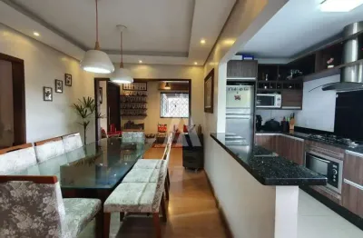 Casa com 1 suíte(s) mais 2 quarto(s) à venda no bairro Costa E Silva em Joinville, por R$ 850.000.00.