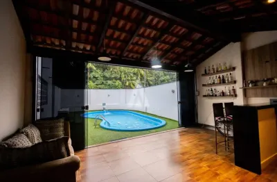 Casa com 3 quartos à venda na rua barra velha, --, floresta, joinville, 200 m2 por r$ 929.000