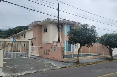 Casa em condomínio fechado com 3 quartos à venda na rua vereador guilherme zuege, --, pirabeiraba, joinville, 141 m2 por r$ 1.100.000