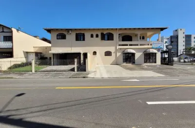 Sobrado com 1 suíte(s) mais 3 quarto(s) à venda no bairro floresta em joinville, por r$ 1.350.000.00.