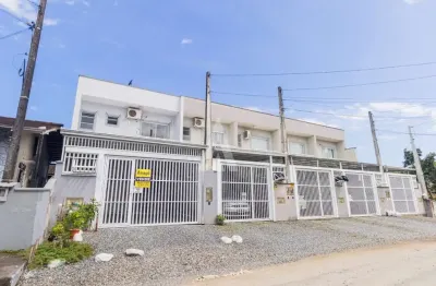Sobrado geminado com 1 suíte mais 1 quarto à venda no bairro iririú em joinville - sc, de r$ 450.000,00 por r$ 425.000,00