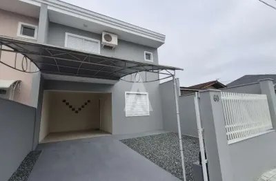 Casa com 3 quartos à venda na rua professor felício fuzinato, --, costa e silva, joinville, 124 m2 por r$ 690.000