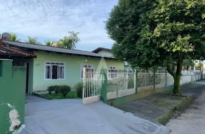 Casa com 3 quartos à venda na rua guilherme berner, --, santo antônio, joinville, 170 m2 por r$ 670.000