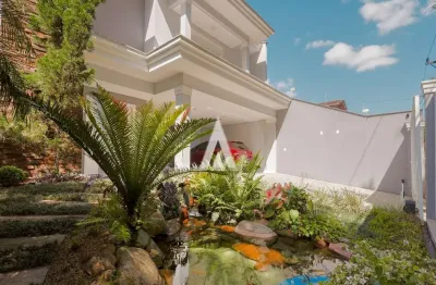 Linda casa com 1 suíte mais 1 demi-suíte (2 quartos) à venda no bairro Bom Retiro em Joinville - SC por R$ 1.490.000,00