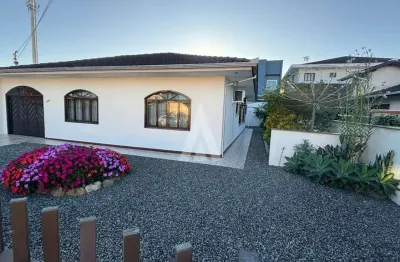 Casa com 3 quartos à venda na rua rocha pombo, --, iririú, joinville, 157 m2 por r$ 790.000