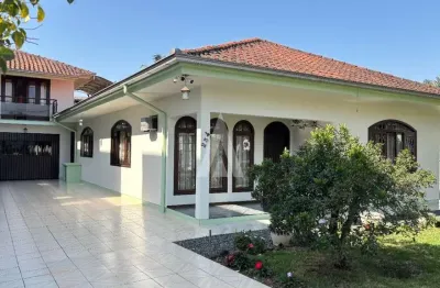 Casa com 4 quartos à venda na rua das cegonhas, --, iririú, joinville, 240 m2 por r$ 1.150.000