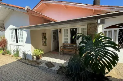 Casa com 3 quartos à venda na rua anita garibaldi, --, anita garibaldi, joinville, 165 m2 por r$ 680.000