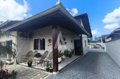 Casa averbada com 3 quartos sendo 1 suíte semimobiliada no vila nova por r$ 850.000
