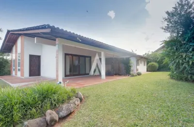 Casa com 4 quartos à venda na rua presidente costa e silva, --, américa, joinville, 216 m2 por r$ 1.250.000