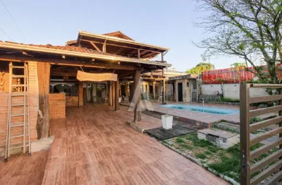 Casa com 1 suíte e 3 quartos à venda no bairro Centro em Barra Velha-SC por R$960.000,00.