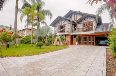 Casa com 1 suíte e 3 quartos à venda no bairro bom retiro em joinville-sc por r$1.700.000,00.