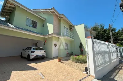 Casa com 1 suíte e 2 quartos à venda no bairro bom retiro em joinville-sc por r$639.000,00.