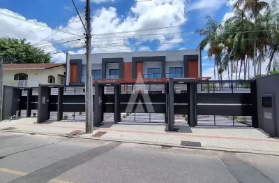 Sobrado Geminado com 1 suíte(s) mais 2 quarto(s) à venda no bairro Saguaçu em Joinville, por R$ 764.000.00.