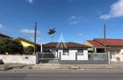 Casa com 3 quartos à venda no bairro Jardim Iririú em Joinville - SC, por R$ 370.000,00.