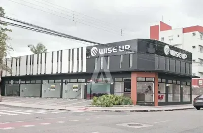 Loja comercial com 133,1m² à venda no bairro Anita Garibaldi em Joinville-SC por R$980.000.