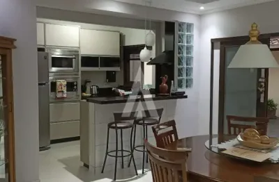 Casa com 3 quartos à venda na rua zózimo de oliveira, --, guanabara, joinville, 190 m2 por r$ 780.000