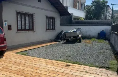 Casa à venda no Bom Retiro, Joinville 