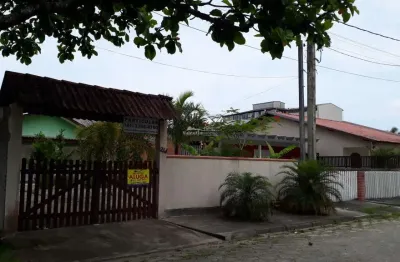 Casa com 2 quartos para alugar na juscelino kubitschek, 214, ipanema, pontal do paraná por r$ 350 por dia