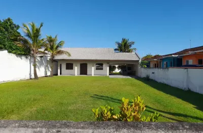 Casa com 3 quartos para alugar na avenida niterói, 1032, grajaú, pontal do paraná por r$ 450 por dia