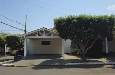 Vende - se linda casa de esquina com jacuzzi no condomínio viverde