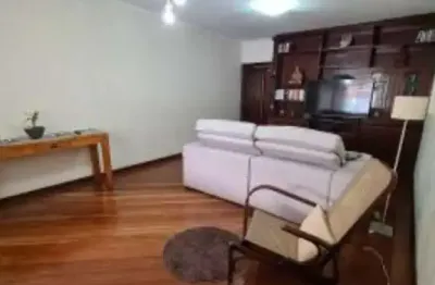 Casa à venda na Vila Santa Catarina com 280m² 4 dormitórios 3 suítes 5 banheiros 2 vagas