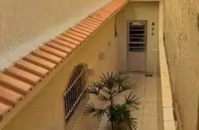 Sobrado à venda em Santo André-SP: 3 quartos, 1 sala, 3 banheiros, 2 vagas de garagem, 165,00 m² na Vila Tibiriçá.