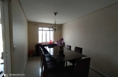 Casa à venda no Jardim São Bento Novo com 171m² 3 dormitórios 1 suíte 2 banheiros 3 vagas