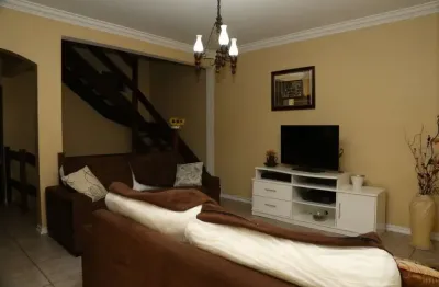 Casa com 4 quartos à venda na Rua Orlando Fernando Gabriel da Costa, 282, Cidade Intercap, Taboão da Serra