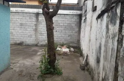 Casa á venda no Jardim Helena com 250m² 2 dormitórios 1 banheiro 5 vagas