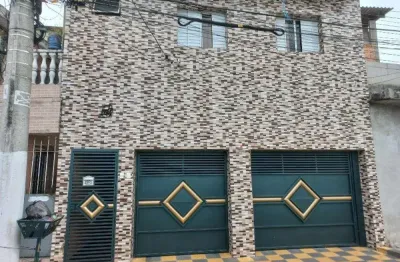 Sobrado à venda na Chácara Santana com 270m² 4 dormitórios 1 suíte 4 banheiros 2 vagas.