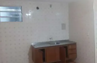 Casa à venda em São Paulo-SP, Vila Zat: 4 quartos, 3 suítes, 3 banheiros, 1 vaga, 220m². Venha conhecer!