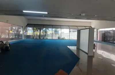 Loja no ipiranga com acabamento refinado e fácil localização.