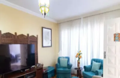 Casa à venda em São Paulo - SP, Terceira Divisão Interlagos: 3 quartos, 1 suíte, 2 banheiros, 2 vagas, 150m². Venha conferir!