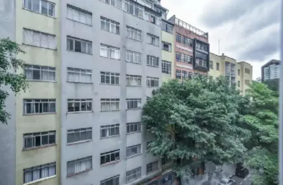 Charmoso studio a venda na Vila Buarque de frente para a praça Rotary