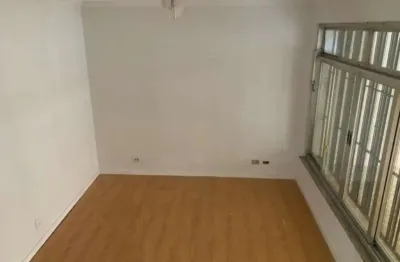 Casa à venda na Vila Gomes Cardim com 150m² 2 dormitórios 2 banheiros 2 vagas