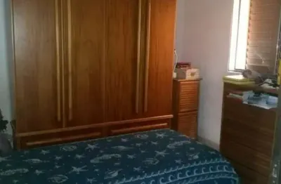 Sobrado à venda em São Paulo-SP: 3 quartos, 1 banheiro, 2 vagas de garagem e 120m² no Conjunto Residencial Jardim Canaã!