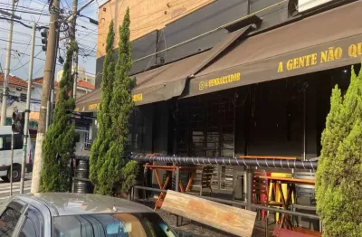 Casa comercial para locação de 42m2, e com mesanino de 22m²