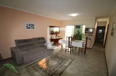 Casa com 3 quartos à venda na Rua Augusto Gil, 173, Vila Dionisia, São Paulo