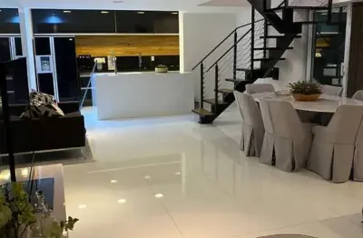 Cobertura de 200 m² com 3 suítes e 3 vagas em cerqueira césar